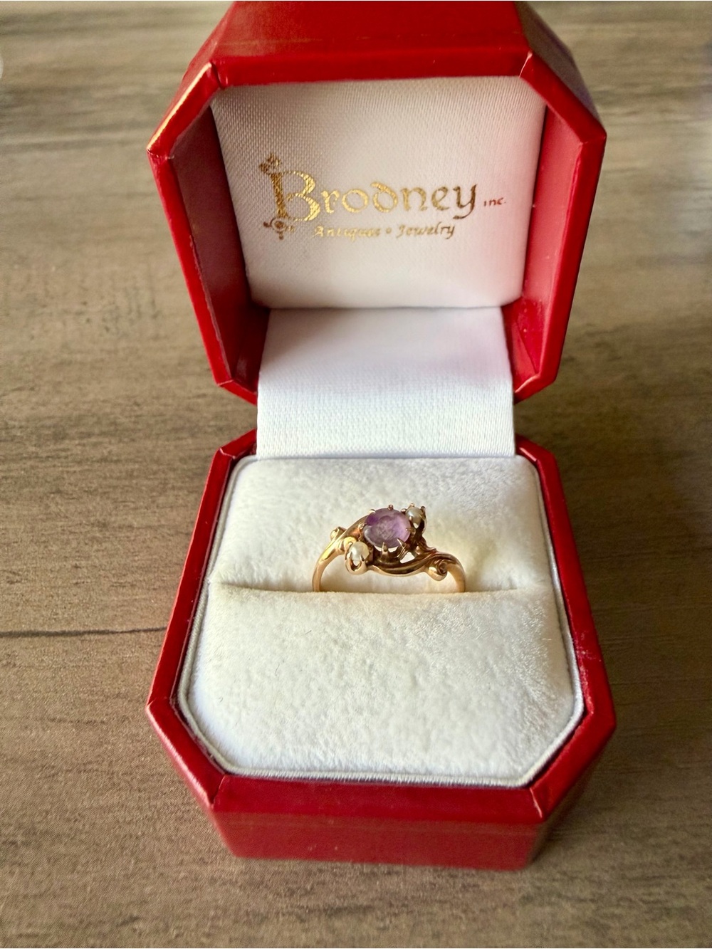 Antique European Gold Ring with Amethyst Stone and Pearl Accent